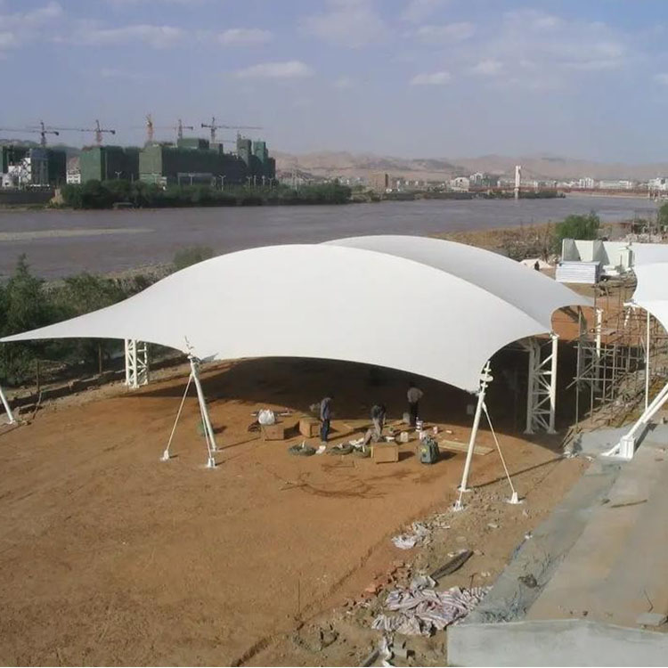 伊兰县膜结构汽车棚